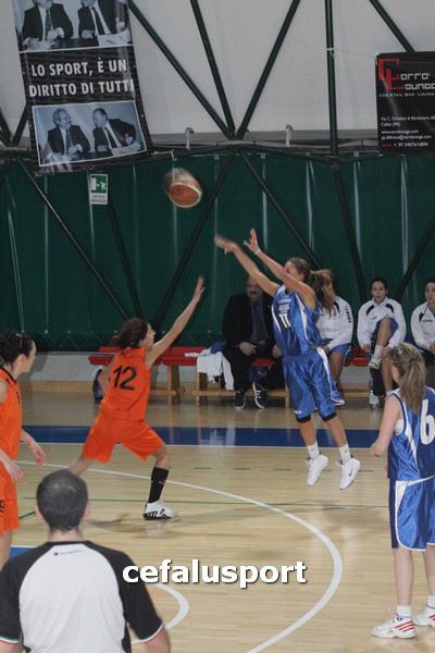 120218 basket 431_tn.jpg